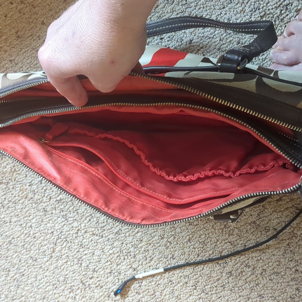 Coach diaper bag - Picture 5 of 8